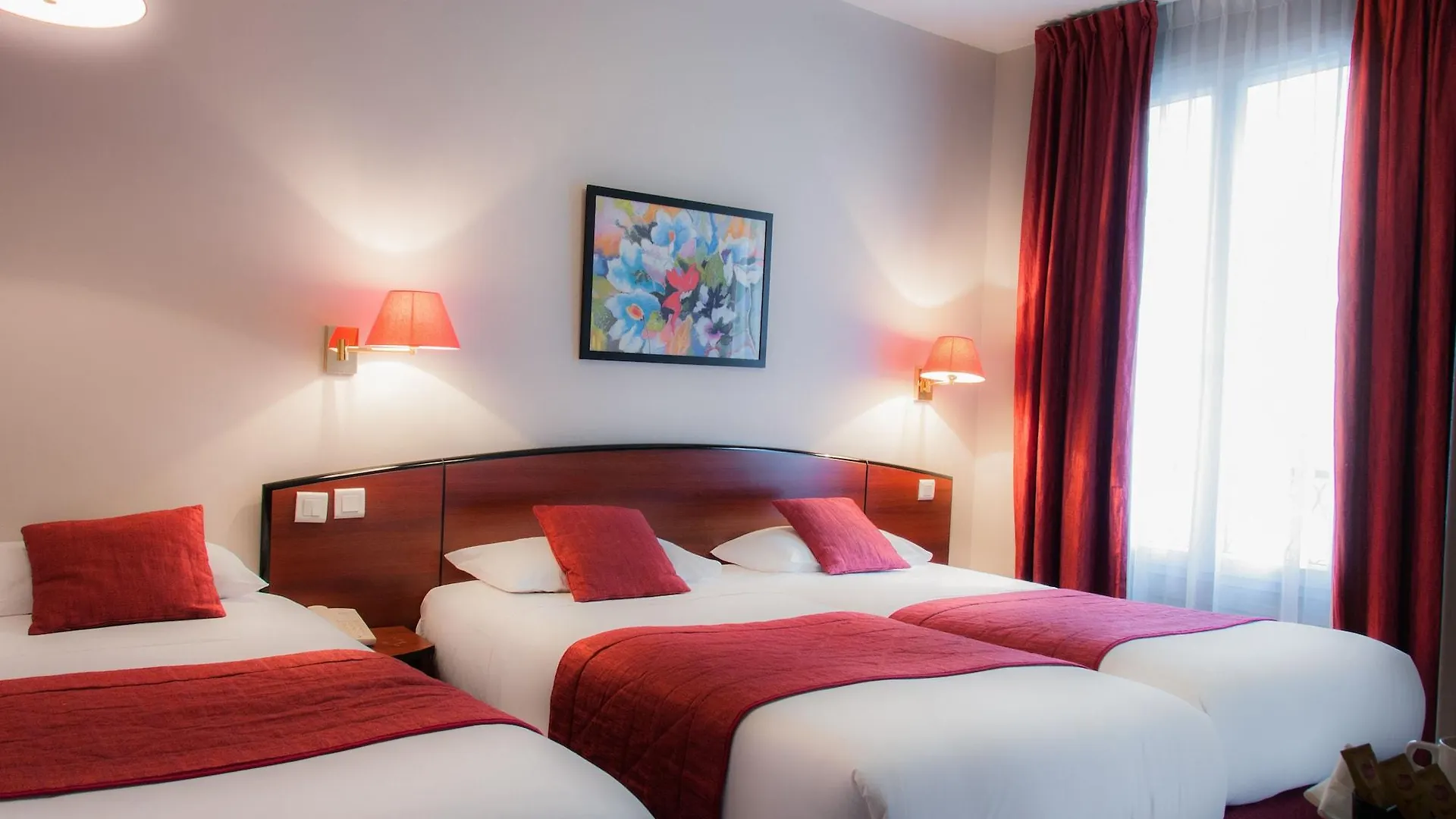 Des Deux Avenues Hotell Paris