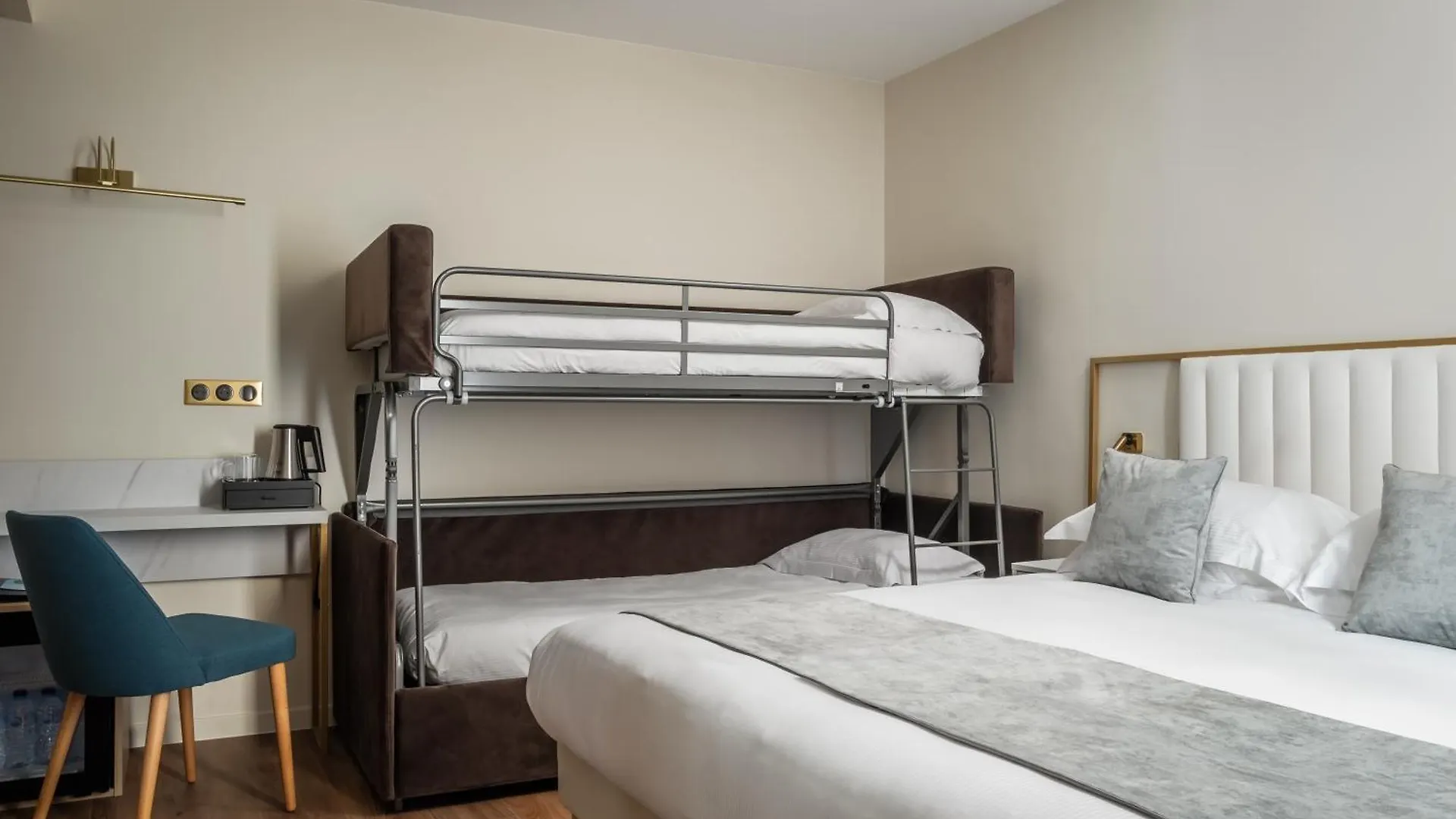 Hotell Des Deux Avenues Paris
