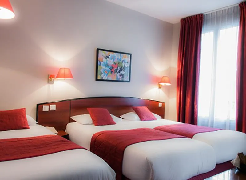 Des Deux Avenues Hotell 3*