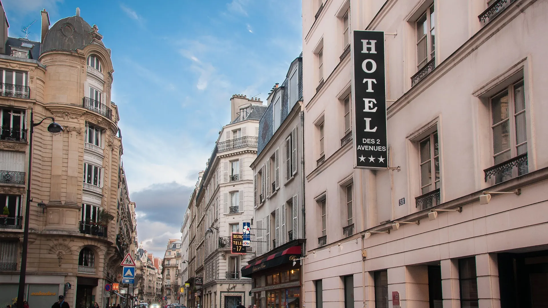 Des Deux Avenues