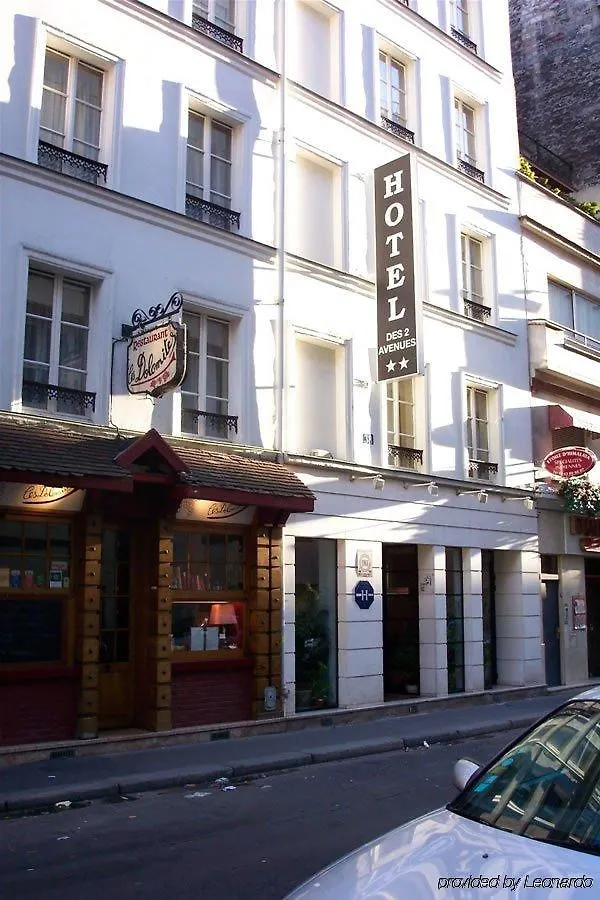 Des Deux Avenues מלון